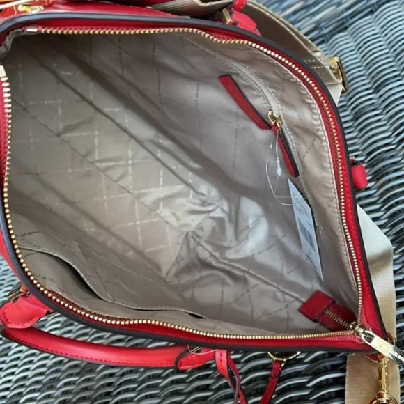 Michael Kors Travel Large NS Tote - Picture 5 of 16